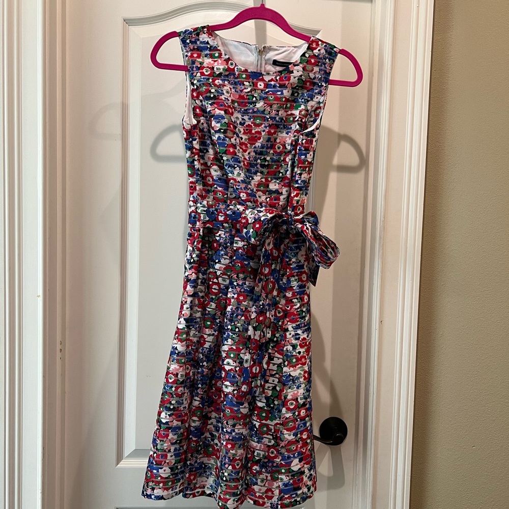 Darling spring Tommy Hilfiger dress! Size 4